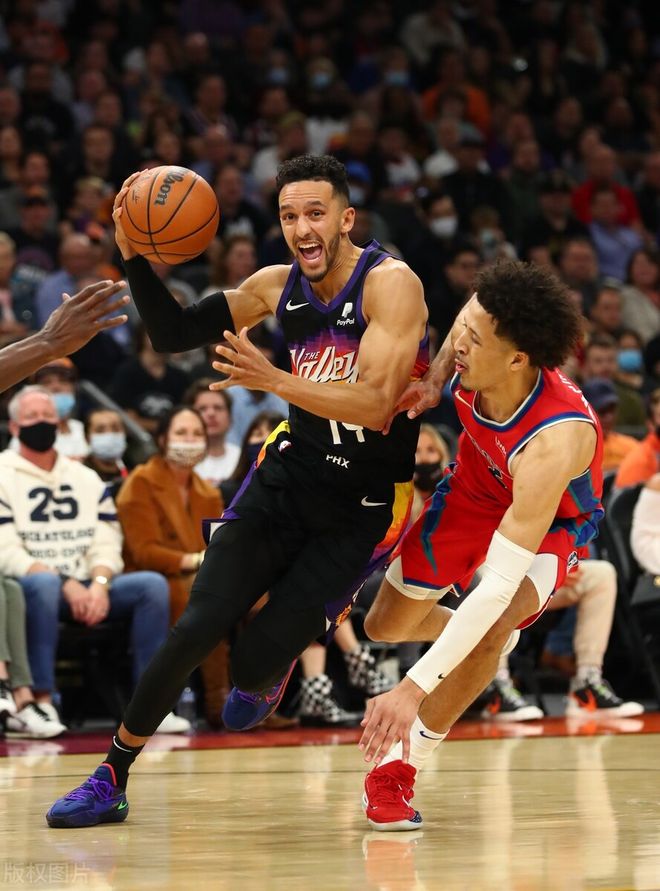 最新官网入口-费德勒在拜仁比赛中出色防守里尔绝杀压哨备战德国杯，这操作让人直呼：菲尼克斯太阳赛后内部沟通的简单介绍