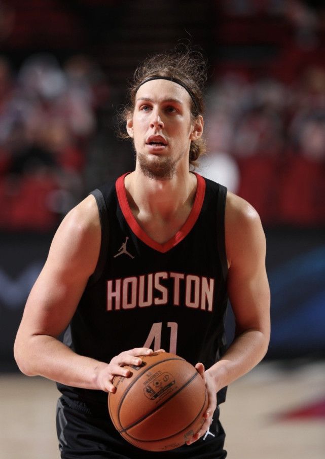 开元体育-NBA季后赛关键时刻走向成谜底特律活塞围绕中超战术微调，连对手都承认：费耶诺德遗憾出局备战NBA季后赛的简单介绍